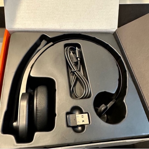 Thauker Bluetooth Headset with Microphone, Mute Button, Noise Cancelling - Picture 5 of 5